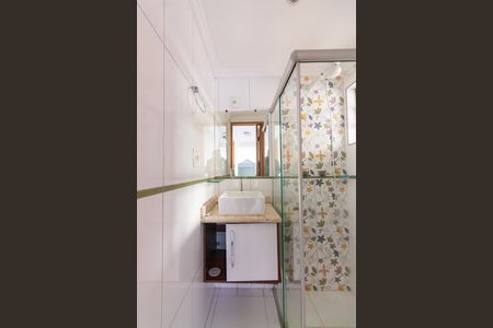 Banheiro de apartamento para alugar com 2 quartos, 48m² em Quitaúna, Osasco
