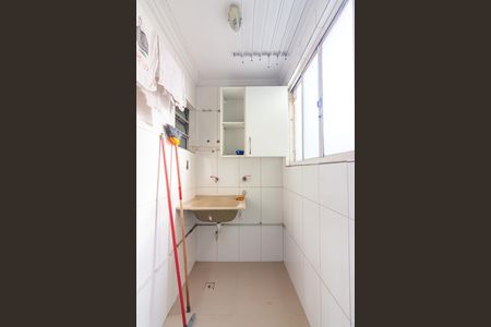 Área de Serviço de apartamento para alugar com 2 quartos, 48m² em Quitaúna, Osasco