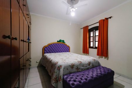 Quarto 1 de casa para alugar com 3 quartos, 240m² em Jardim Triana, São Paulo