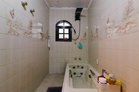 Banheiro da Suíte de casa à venda com 3 quartos, 240m² em Jardim Triana, São Paulo