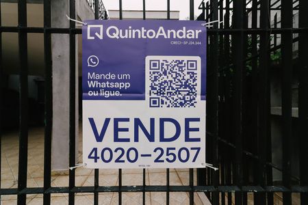 Fachada de casa para alugar com 3 quartos, 240m² em Jardim Triana, São Paulo