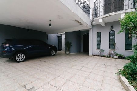 Garagem de casa para alugar com 3 quartos, 240m² em Jardim Triana, São Paulo