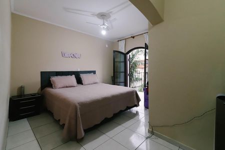 Suíte de casa para alugar com 3 quartos, 240m² em Jardim Triana, São Paulo
