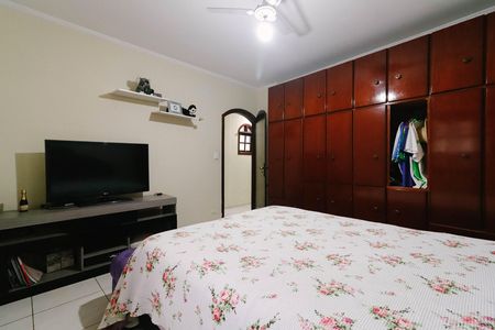 Quarto 1 de casa para alugar com 3 quartos, 240m² em Jardim Triana, São Paulo