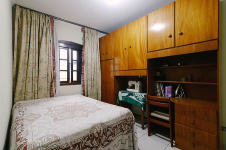 Quarto 2 de casa para alugar com 3 quartos, 240m² em Jardim Triana, São Paulo