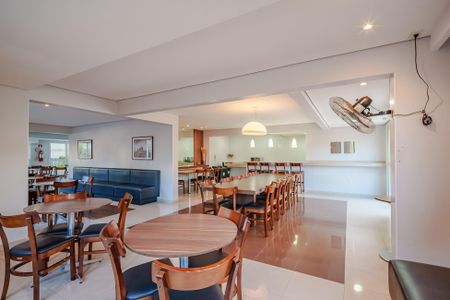 Apartamento à venda com 75m², 2 quartos e 2 vagas Apartamento à venda com 75m², 2 quartos e 2 vagasÁrea comum - Salão de festas