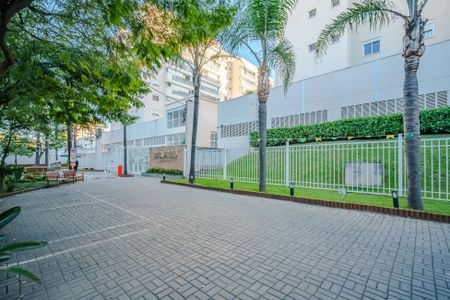 Apartamento à venda com 75m², 2 quartos e 2 vagas Apartamento à venda com 75m², 2 quartos e 2 vagasFachada e portaria