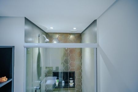 Apartamento à venda com 75m², 2 quartos e 2 vagas Apartamento à venda com 75m², 2 quartos e 2 vagasBanheiro