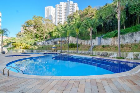 Apartamento à venda com 75m², 2 quartos e 2 vagas Apartamento à venda com 75m², 2 quartos e 2 vagasÁrea comum - Piscina