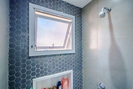 Apartamento à venda com 75m², 2 quartos e 2 vagas Apartamento à venda com 75m², 2 quartos e 2 vagasBanheiro da Suíte