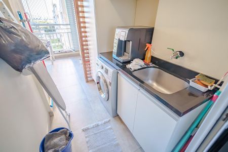 Apartamento à venda com 75m², 2 quartos e 2 vagas Apartamento à venda com 75m², 2 quartos e 2 vagasÁrea de Serviço