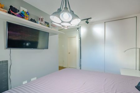 Apartamento à venda com 75m², 2 quartos e 2 vagas Apartamento à venda com 75m², 2 quartos e 2 vagasQuarto 2