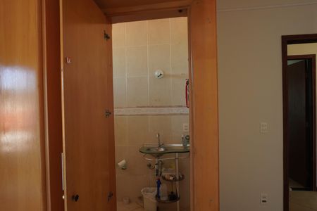 Banheiro da Suíte 1 de casa para alugar com 4 quartos, 232m² em Jardim Acapulco, São Carlos