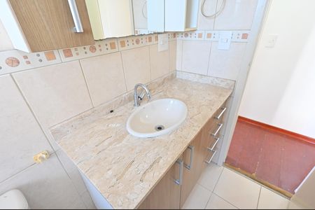 Apartamento para alugar com 76m², 2 quartos e 1 vagaBanheiro Social