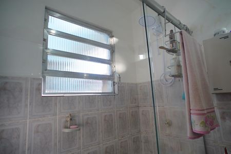 Banheiro de kitnet/studio à venda com 1 quarto, 24m² em Centro Histórico, Porto Alegre