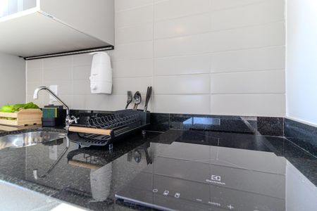 Cozinha de apartamento para alugar com 1 quarto, 38m² em República, São Paulo