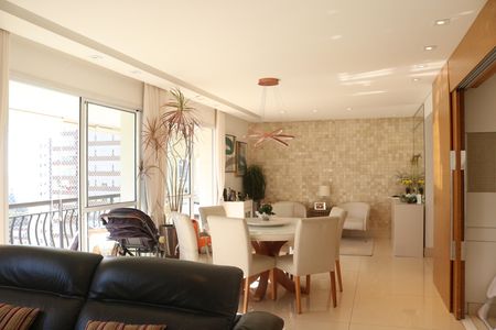 Apartamento à venda com 134m², 3 quartos e 2 vagasSala