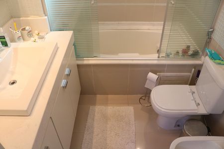 Apartamento à venda com 134m², 3 quartos e 2 vagasBanheiro 3