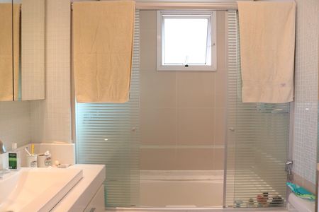 Apartamento à venda com 134m², 3 quartos e 2 vagasBanheiro 3
