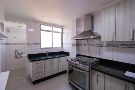 Cozinha de apartamento para alugar com 3 quartos, 72m² em Jardim Prudência, Diadema