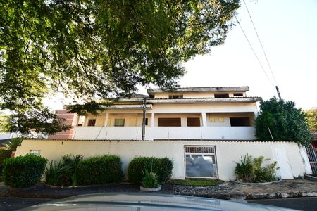 Fachada de casa à venda com 5 quartos, 600m² em Cidade Universitária, Campinas