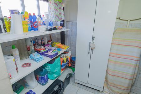 Casa de condomínio à venda com 180m², 4 quartos e 1 vaga