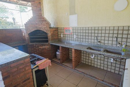 Casa de condomínio à venda com 180m², 4 quartos e 1 vaga Casa de condomínio à venda com 180m², 4 quartos e 1 vagaÁrea comum - Salão de festas