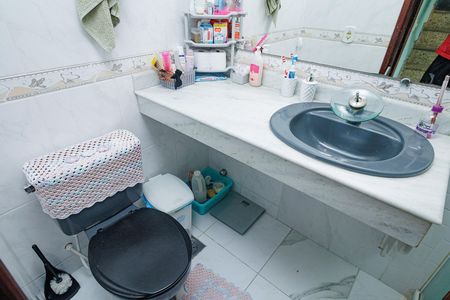 Casa de condomínio à venda com 180m², 4 quartos e 1 vaga