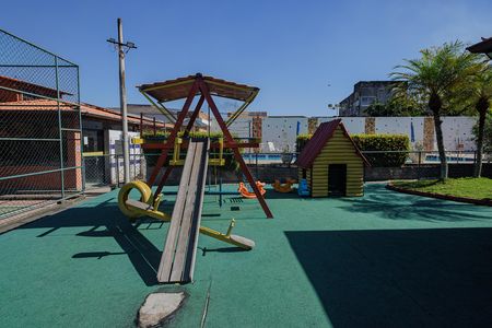 Casa de condomínio à venda com 180m², 4 quartos e 1 vaga Casa de condomínio à venda com 180m², 4 quartos e 1 vagaÁrea comum - Playground