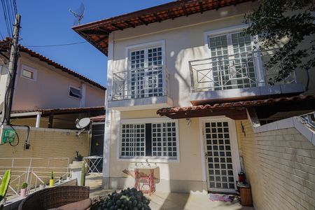 Casa de condomínio à venda com 180m², 4 quartos e 1 vaga