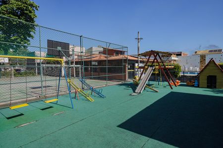 Casa de condomínio à venda com 180m², 4 quartos e 1 vaga Casa de condomínio à venda com 180m², 4 quartos e 1 vagaÁrea comum - Playground