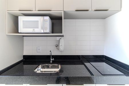 Cozinha de apartamento para alugar com 1 quarto, 38m² em República, São Paulo