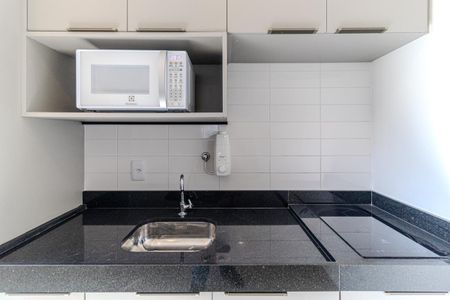 Cozinha de apartamento para alugar com 1 quarto, 38m² em República, São Paulo
