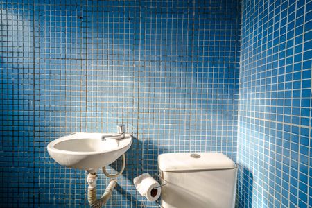 Banheiro de kitnet/studio para alugar com 1 quarto, 35m² em Jardim Paulo Vi, São Paulo
