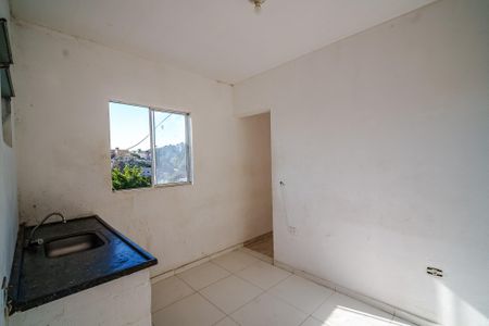 Cozinha de kitnet/studio para alugar com 1 quarto, 35m² em Jardim Paulo Vi, São Paulo