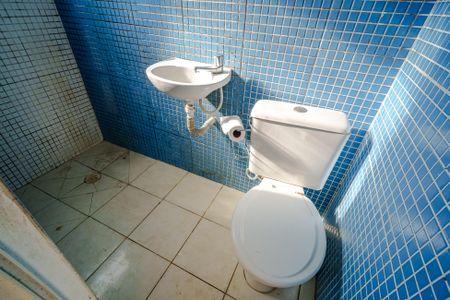 Banheiro de kitnet/studio para alugar com 1 quarto, 35m² em Jardim Paulo Vi, São Paulo