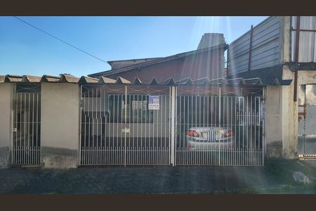 Casa à venda com 183m², 3 quartos e 3 vagasFachada com Plaquinha Instalada