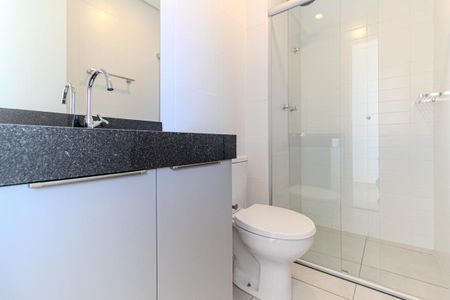 Banheiro de apartamento para alugar com 1 quarto, 38m² em República, São Paulo