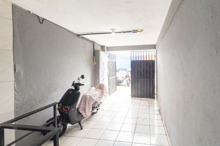 Garagem de casa à venda com 4 quartos, 127m² em Bussocaba, Osasco