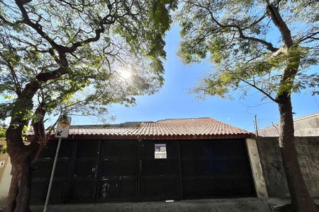Fachada de casa à venda com 3 quartos, 500m² em Jabaquara, São Paulo