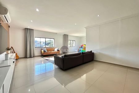 Casa à venda com 3 quartos, 500m² em Jabaquara, São Paulo