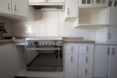 Apartamento à venda com 115m², 3 quartos e 2 vagas Apartamento à venda com 115m², 3 quartos e 2 vagasCozinha