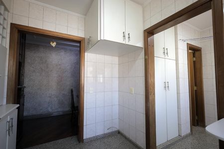 Apartamento à venda com 115m², 3 quartos e 2 vagas Apartamento à venda com 115m², 3 quartos e 2 vagasCozinha