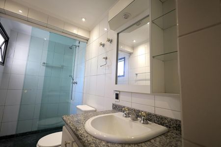 Apartamento à venda com 115m², 3 quartos e 2 vagas Apartamento à venda com 115m², 3 quartos e 2 vagasBanheiro