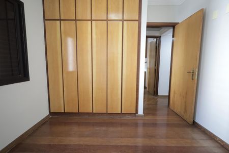 Apartamento à venda com 115m², 3 quartos e 2 vagas Apartamento à venda com 115m², 3 quartos e 2 vagasQuarto 2