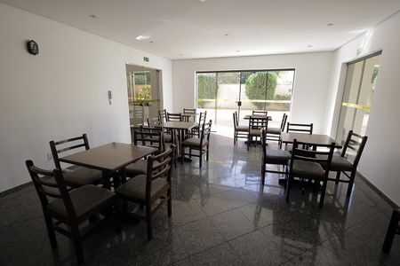 Apartamento à venda com 115m², 3 quartos e 2 vagas Apartamento à venda com 115m², 3 quartos e 2 vagasÁrea comum - Salão de festas