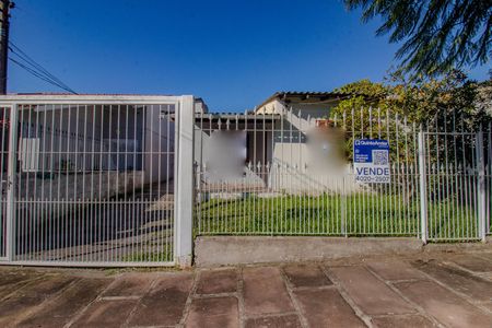 Fachada de casa à venda com 2 quartos, 120m² em Morro Santana, Porto Alegre