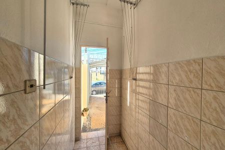Corredor  de casa à venda com 3 quartos, 100m² em Jardim Leonor, Campinas