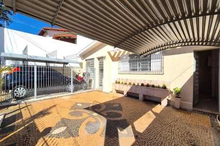 Garagem  de casa à venda com 3 quartos, 100m² em Jardim Leonor, Campinas