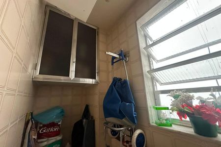 Apartamento para alugar com 150m², 2 quartos e 1 vaga Apartamento para alugar com 150m², 2 quartos e 1 vagaBanheiro de serviço